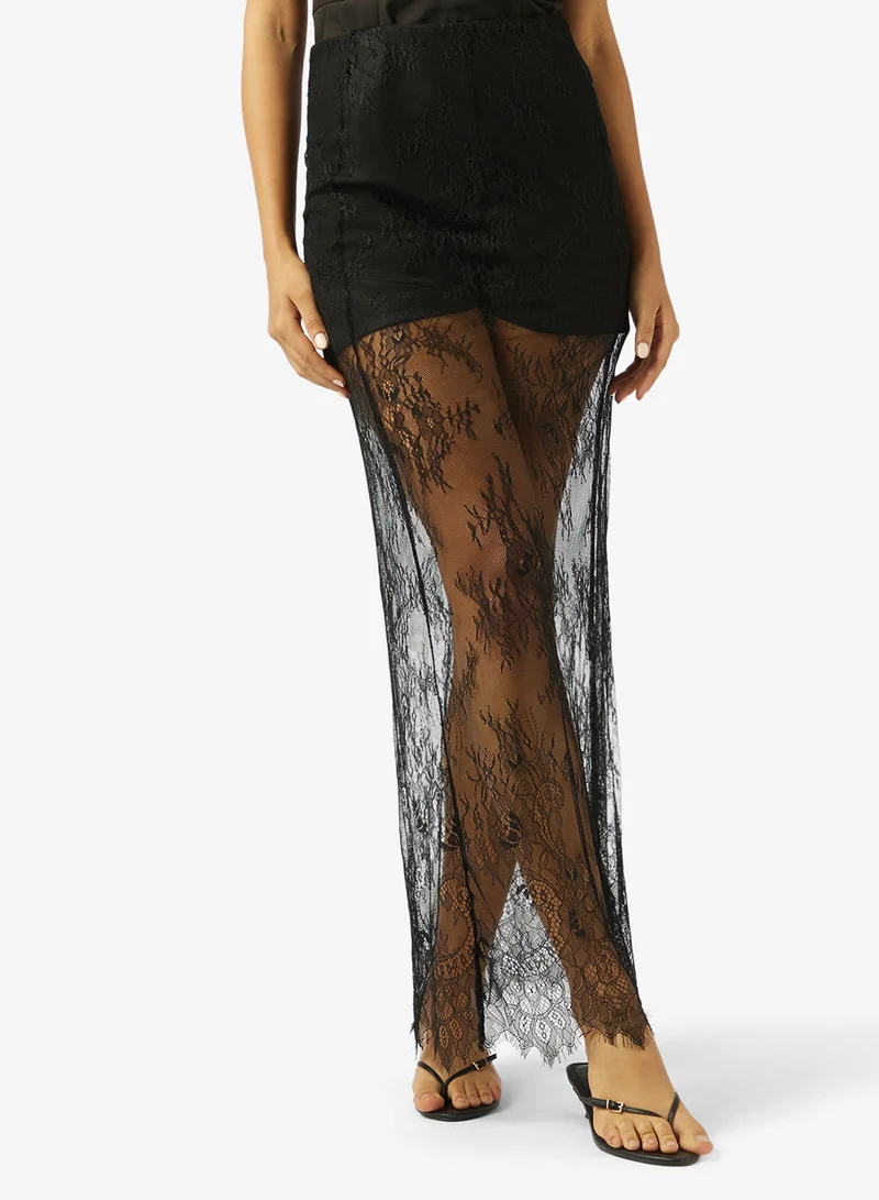 Ginger Bandeau Ruched Gather Detail Top & A Line Lace Skirt Set